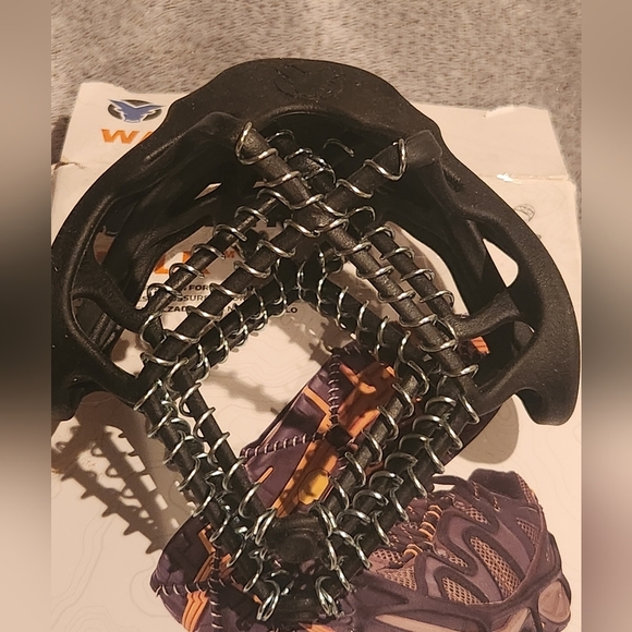 Yaktrax Walk Traction Cleats NEW In Box Size Small - Picture 4 of 6